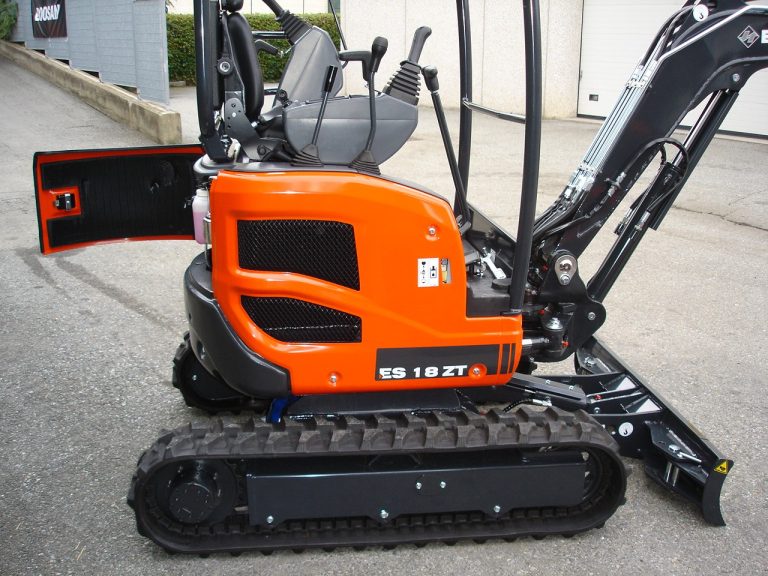 miniescavatore-eurocomach-es-18-zt-girosagoma-nuovo-carro-allargabile-pronta-consegna- (2)